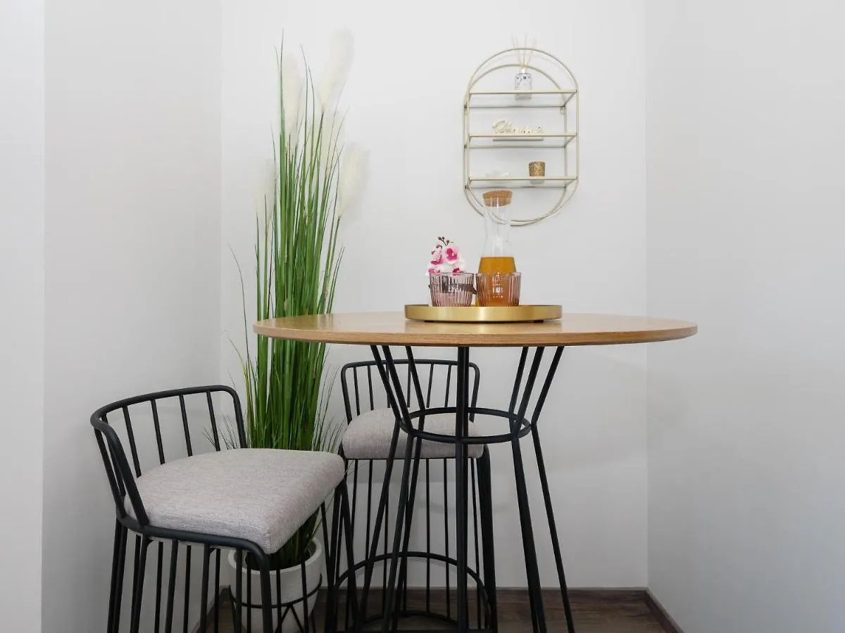 Arena Delight Studio Apartments Pola