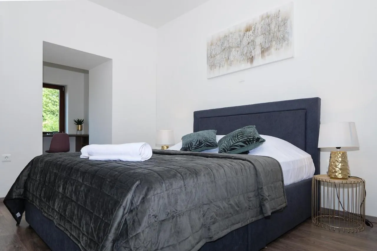 Arena Delight Studio Apartments Pola